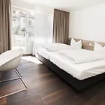 Schwarzwalder Hof Otel