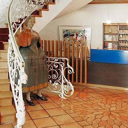 Otel Schwarzwalder Hof Freiburg im Breisgau