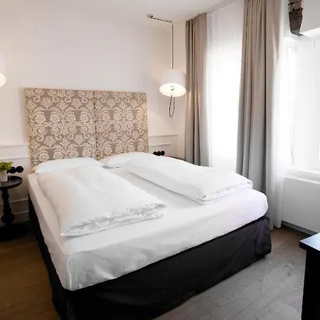 Schwarzwalder Hof 3*